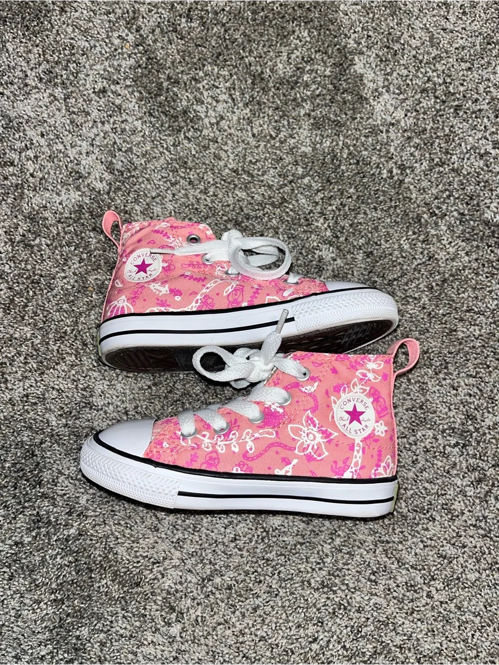 Converse 8c girls tennis shoes high top euc pink